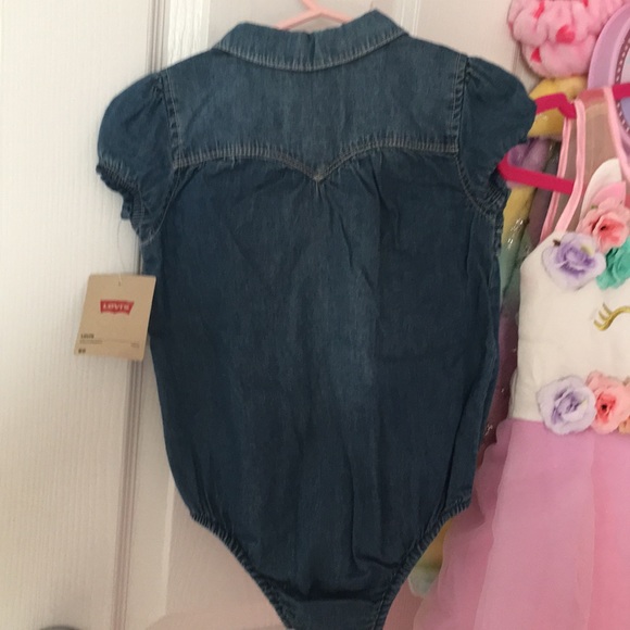 Levi’s denim onesie 24M - Picture 5 of 6